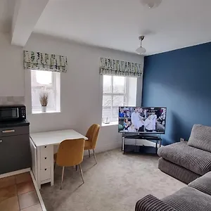 Cosy, Skipton